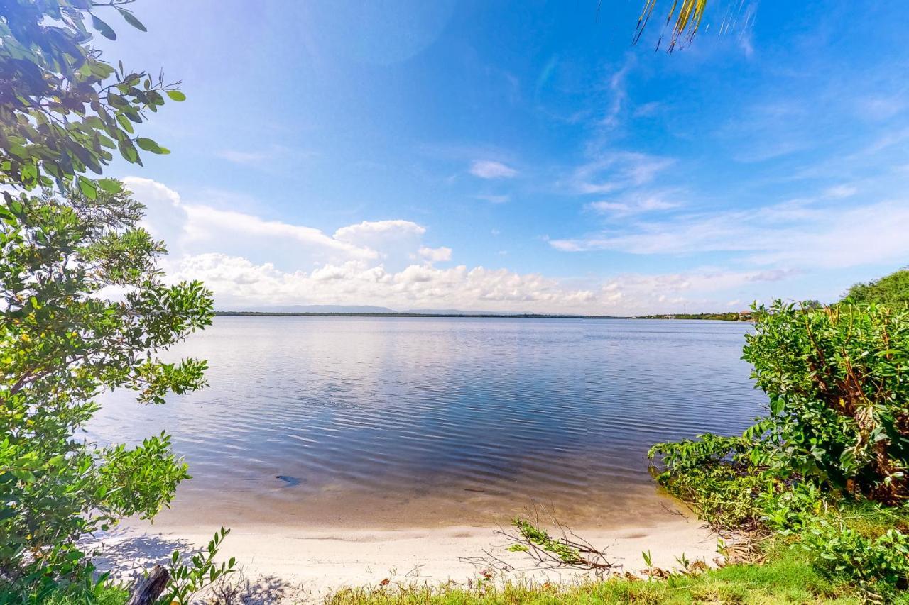 Dolphin @ Swan Villas Майя-Бич Экстерьер фото