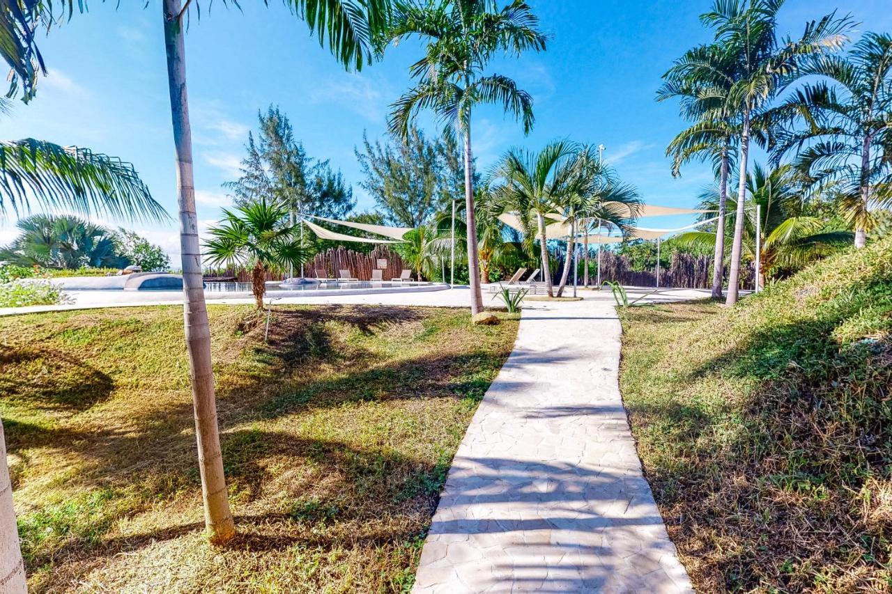 Dolphin @ Swan Villas Майя-Бич Экстерьер фото